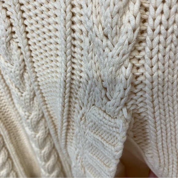 Old Navy Y2K Sweater Woman Medium  Cable Knit Deep V Pockets Hi Low Neutral Work - Picture 4 of 10